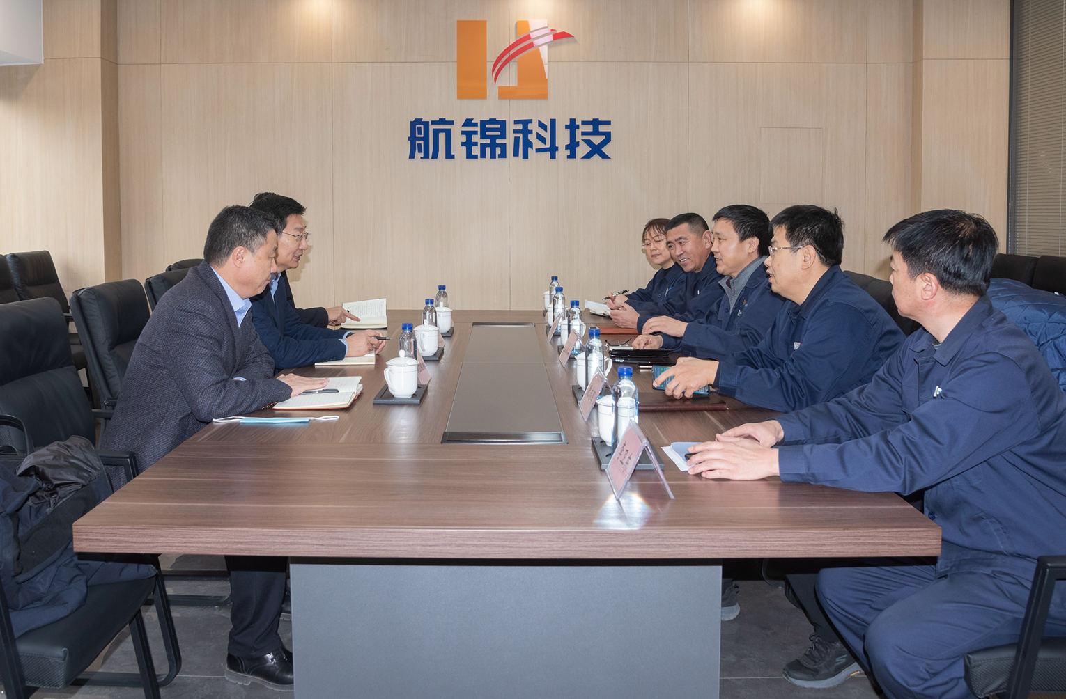 葫蘆島市委常委、市紀(jì)委書記陳福茂來(lái)公司調(diào)研